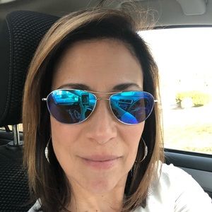 Meet your Posher, Christine